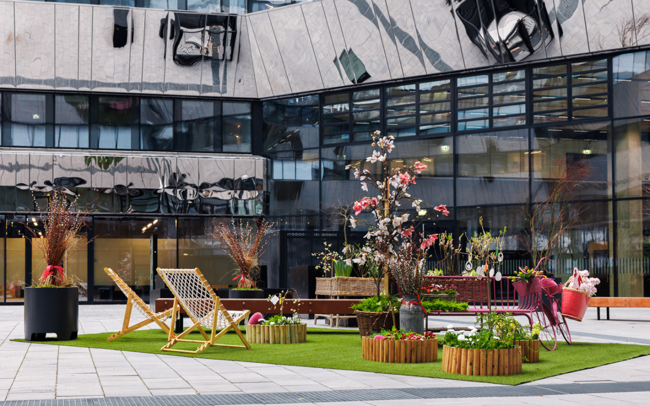 FRANCIS feiert Ostern