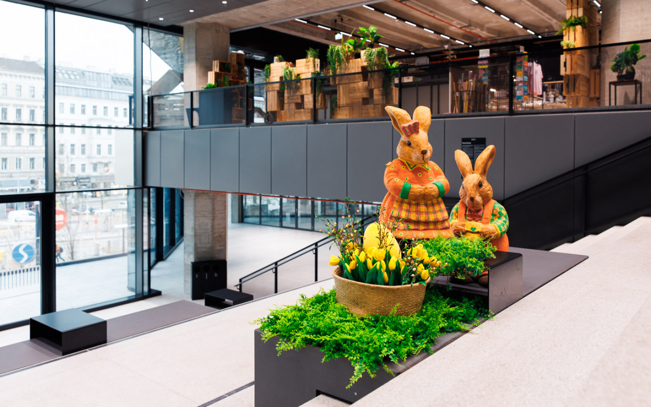 FRANCIS feiert Ostern