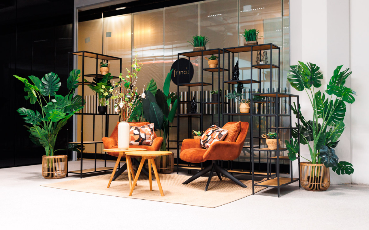 FRANCIS feiert Ostern