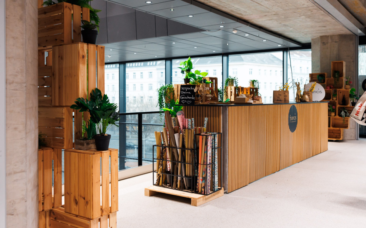 FRANCIS feiert Ostern