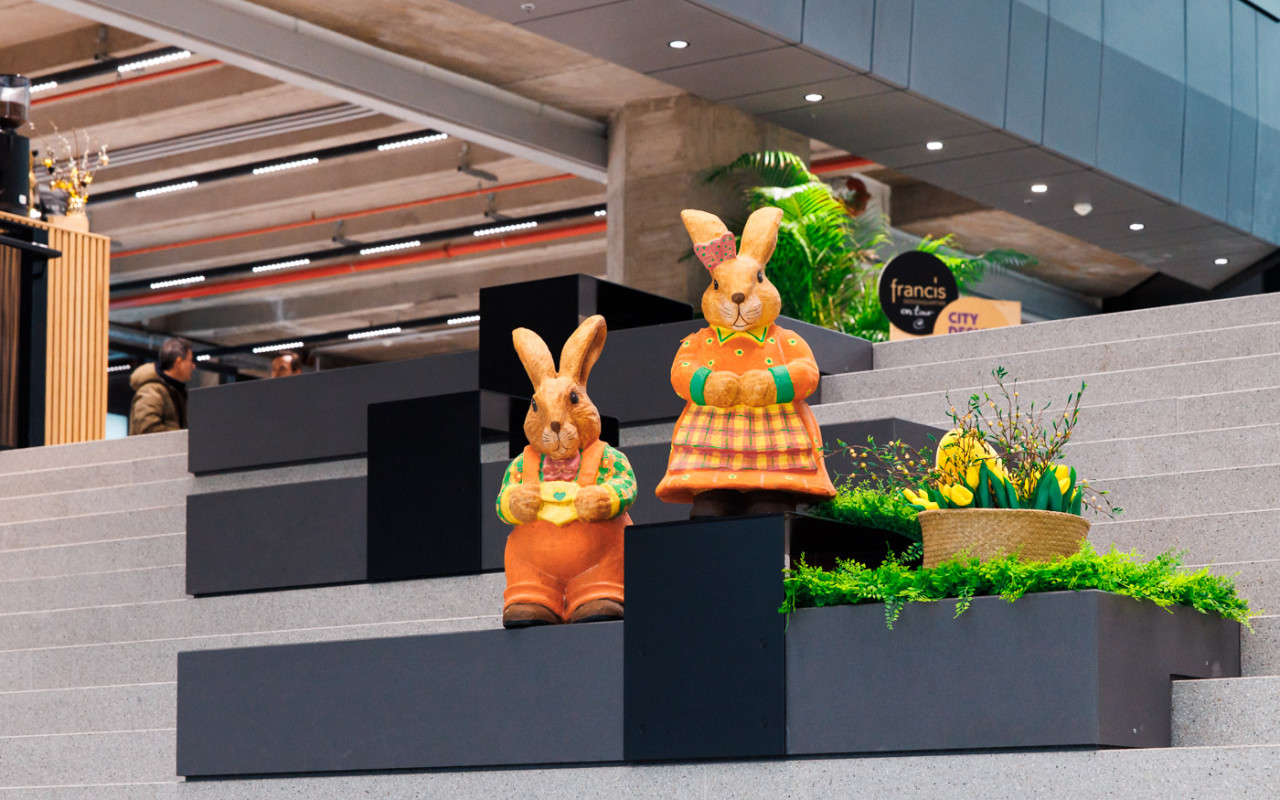 FRANCIS feiert Ostern