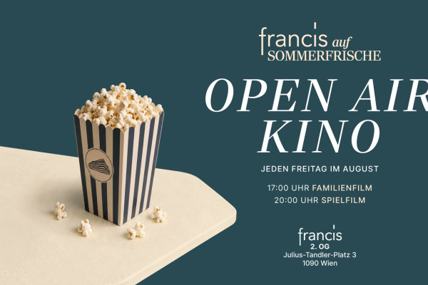 Open Air Kino auf der Plaza